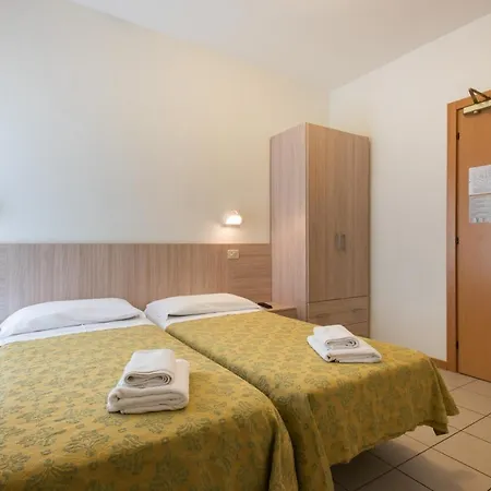 Hotel Consul Dipendenza La Plata Con Piscina