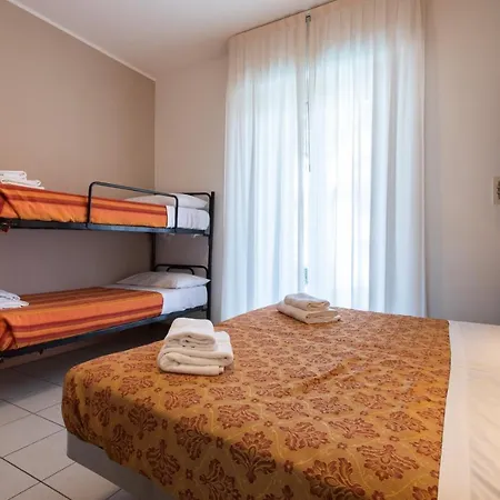 Hotel Consul Dipendenza La Plata Con Piscina Otel
