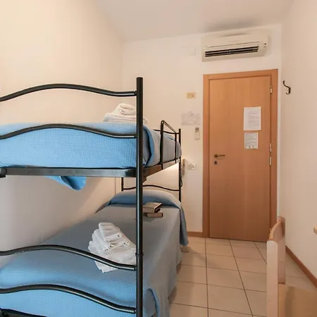 Отель Consul Dipendenza 