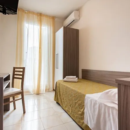 Otel Hotel Consul Dipendenza La Plata Con Piscina Riccione