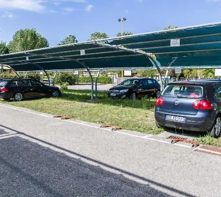 Hotel Consul Dipendenza La Plata Con Piscina Otel Riccione