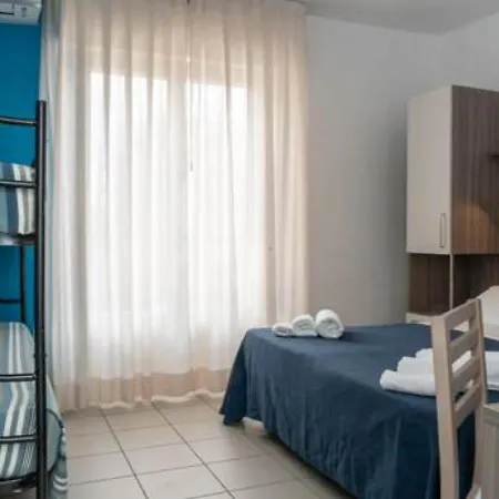 Hotel Consul Dipendenza La Plata Con Piscina 2*