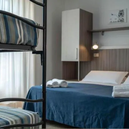 Hotel Consul Dipendenza La Plata Con Piscina 2*